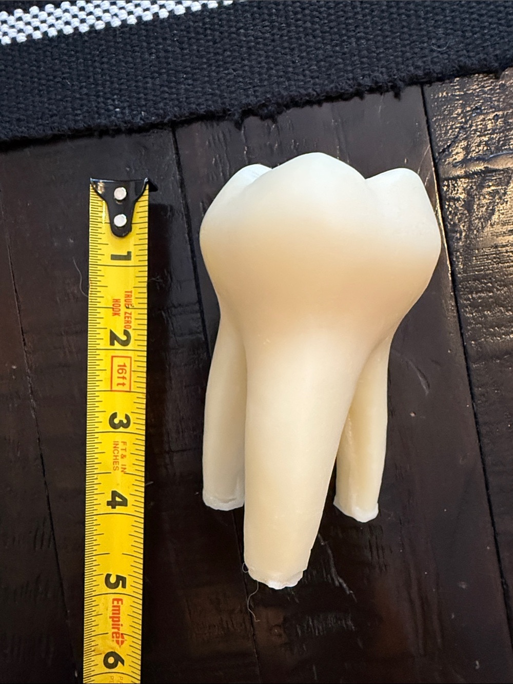 Beebs Candles Tooth-Shaped Decorative Candle